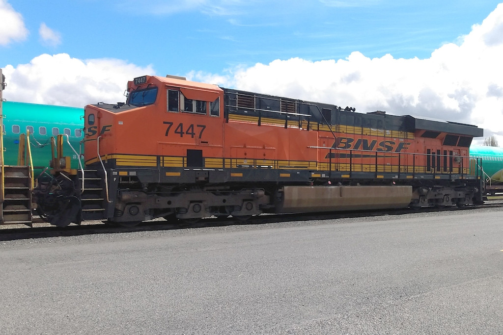 BNSF 7447